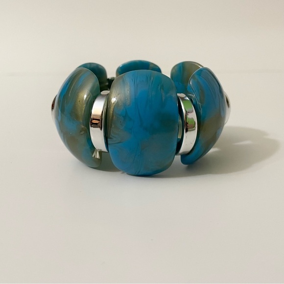 Vintage Blue Swirl Silver Tone Wide Lucite Stretch Bracelet - Picture 6 of 16